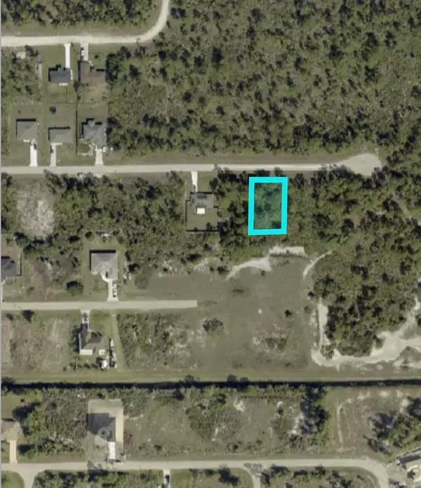 1042 Hobart ST, Lehigh Acres, FL 33974