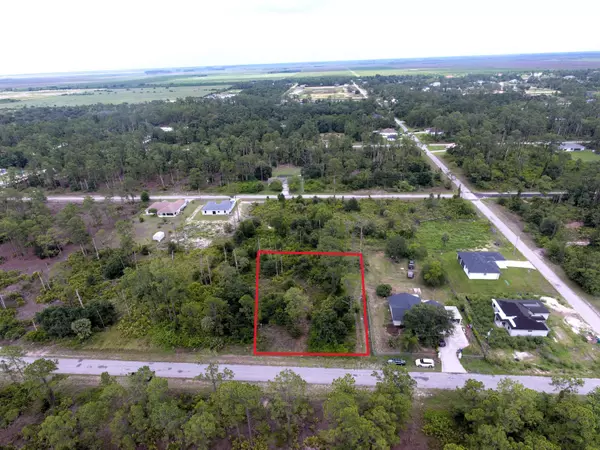 Lehigh Acres, FL 33972,904 Louis AVE