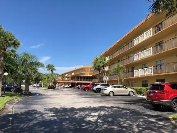 Boca Raton, FL 33428,9273 SW 8th ST 417