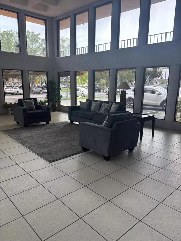 Boca Raton, FL 33428,9273 SW 8th ST 417