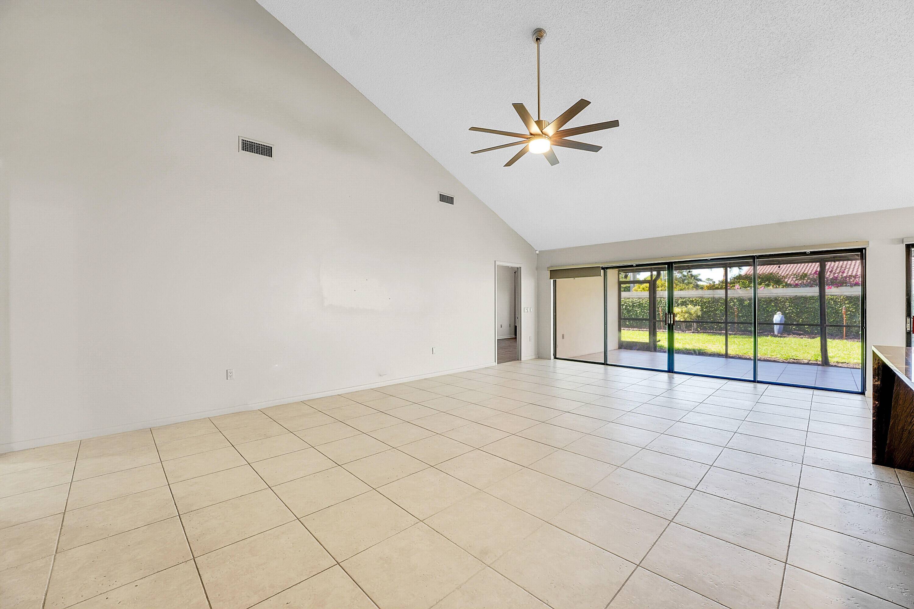 West Palm Beach, FL 33409,2800 Eagle LN