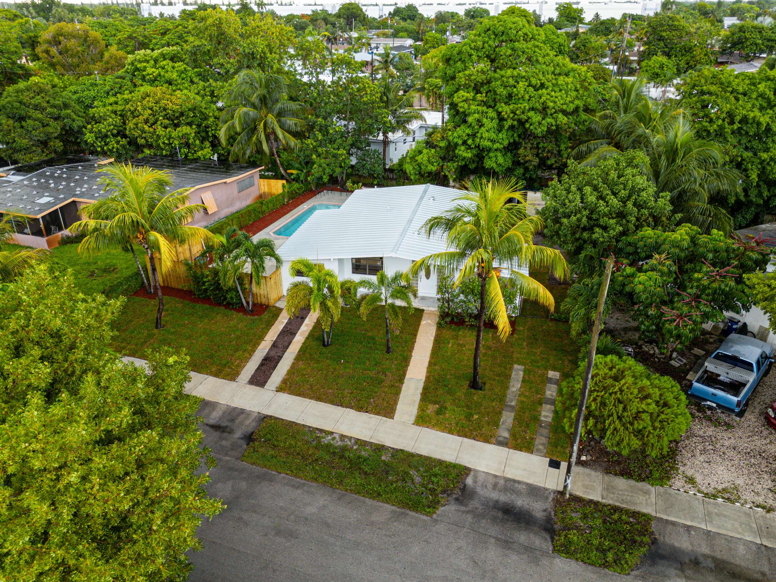 Pompano Beach, FL 33064,1251 NE 41st DR