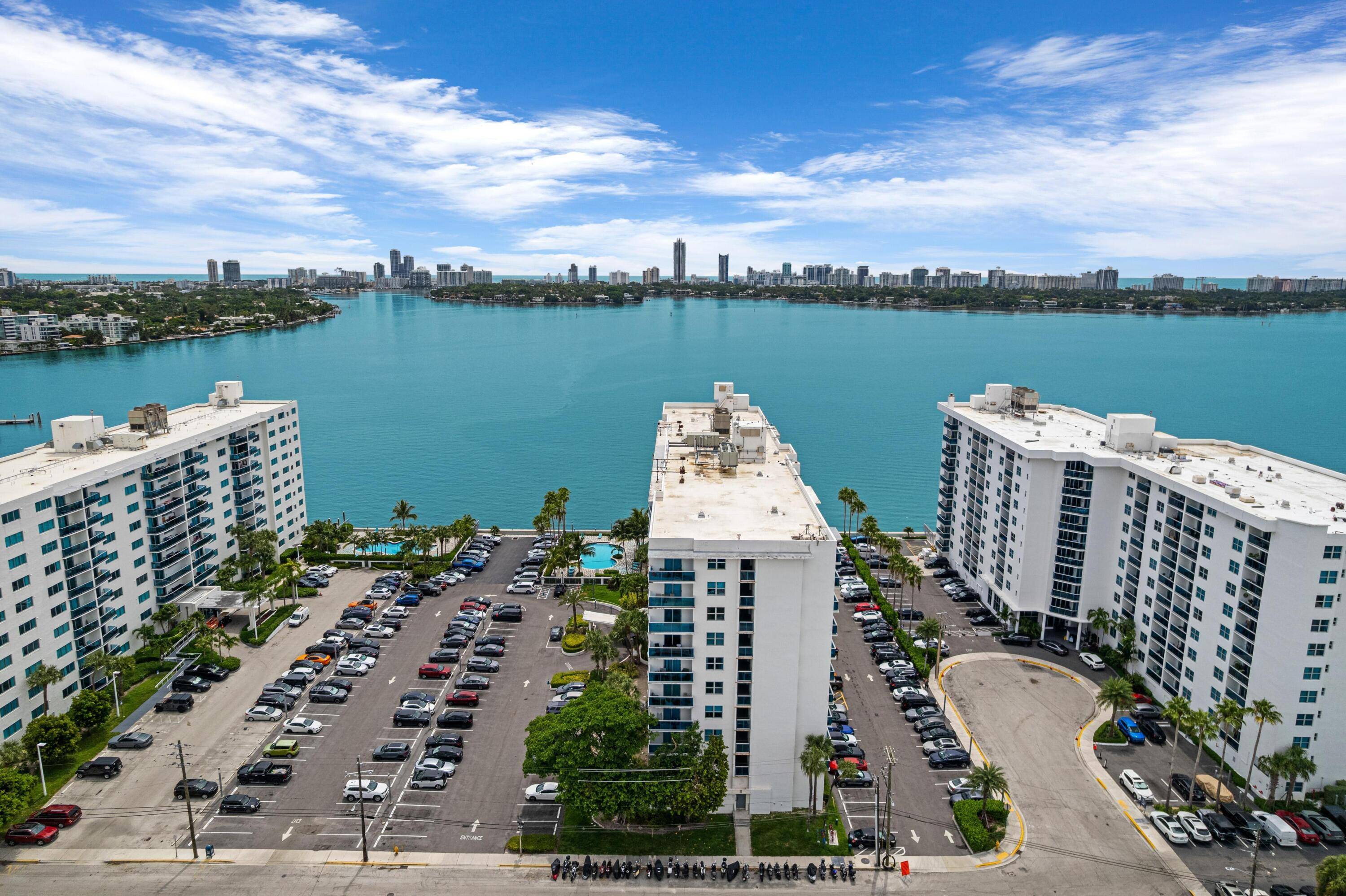 North Bay Village, FL 33141,7501 E Treasure DR 8n