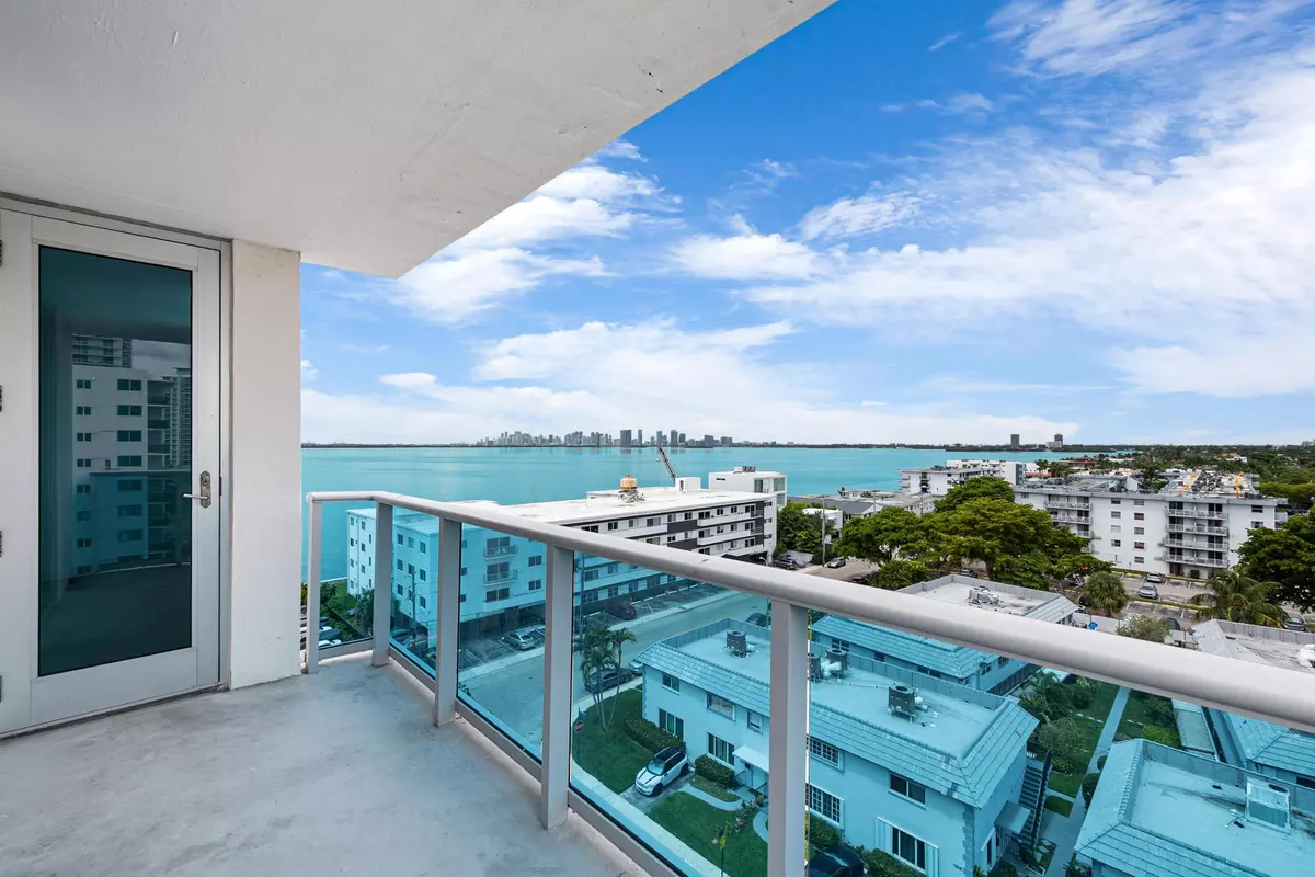 North Bay Village, FL 33141,7501 E Treasure DR 8n