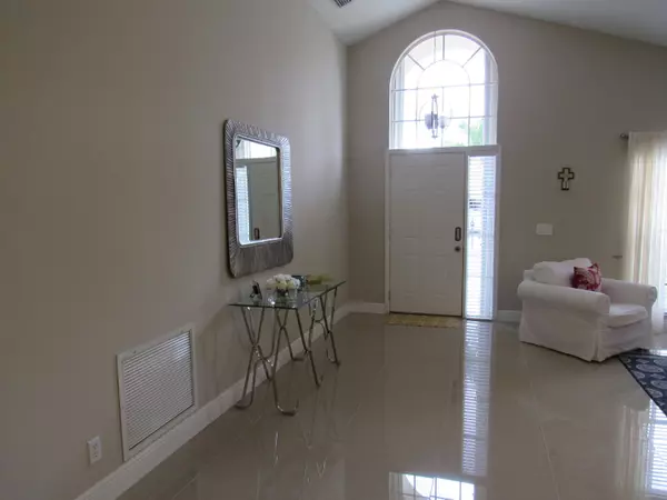 Boca Raton, FL 33428,22444 Middletown DR