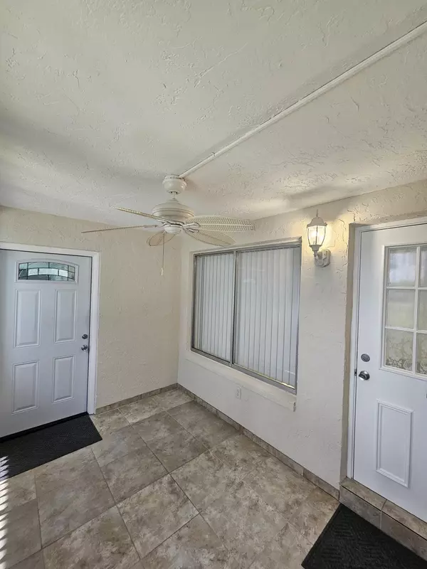 Greenacres, FL 33463,5971 La Pinata BLVD D1