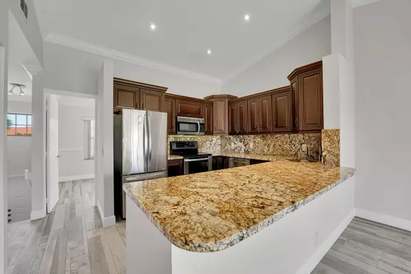 Deerfield Beach, FL 33442,704 Freedom CT