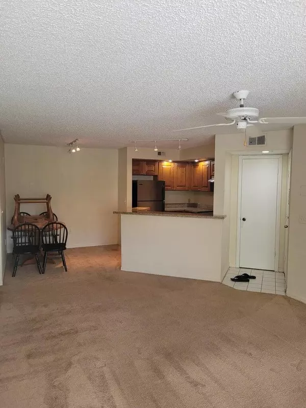 West Palm Beach, FL 33409,1401 Village BLVD 125