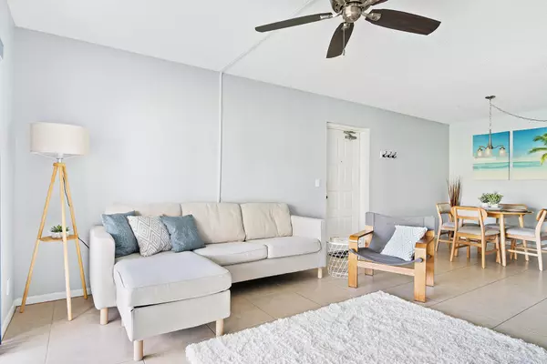 West Palm Beach, FL 33409,1113 Green Pine BLVD B1