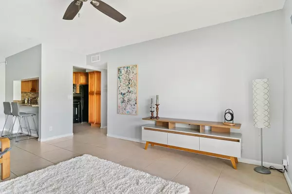 West Palm Beach, FL 33409,1113 Green Pine BLVD B1