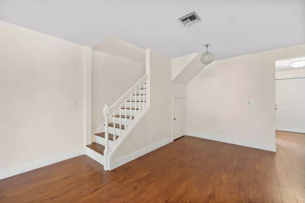 Jupiter, FL 33458,217 Georgian Park DR