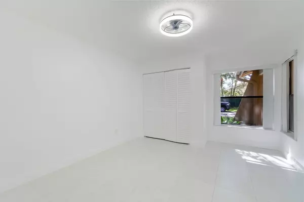 Boca Raton, FL 33433,6090 Aloma LN