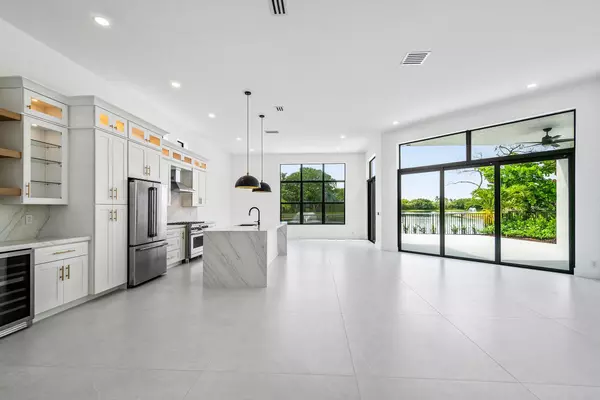 Palm Beach Gardens, FL 33418,335 Sunset Bay LN