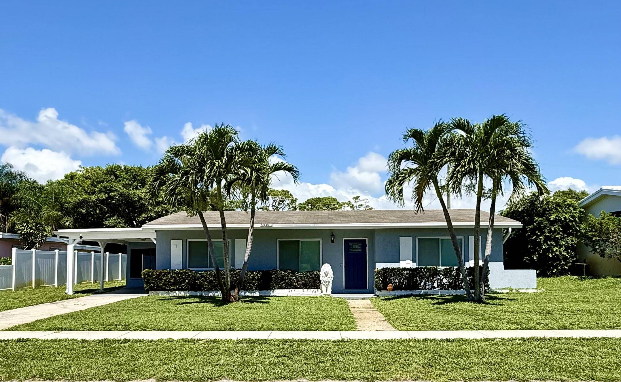 1615 Crest DR, Lake Worth, FL 33461