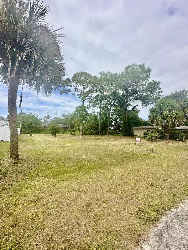 00 Penny LN, Lakewood Park, FL 34951