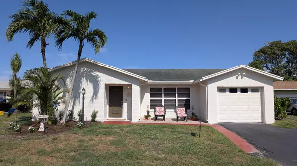 7116 Pine Bluff DR, Lake Worth, FL 33467