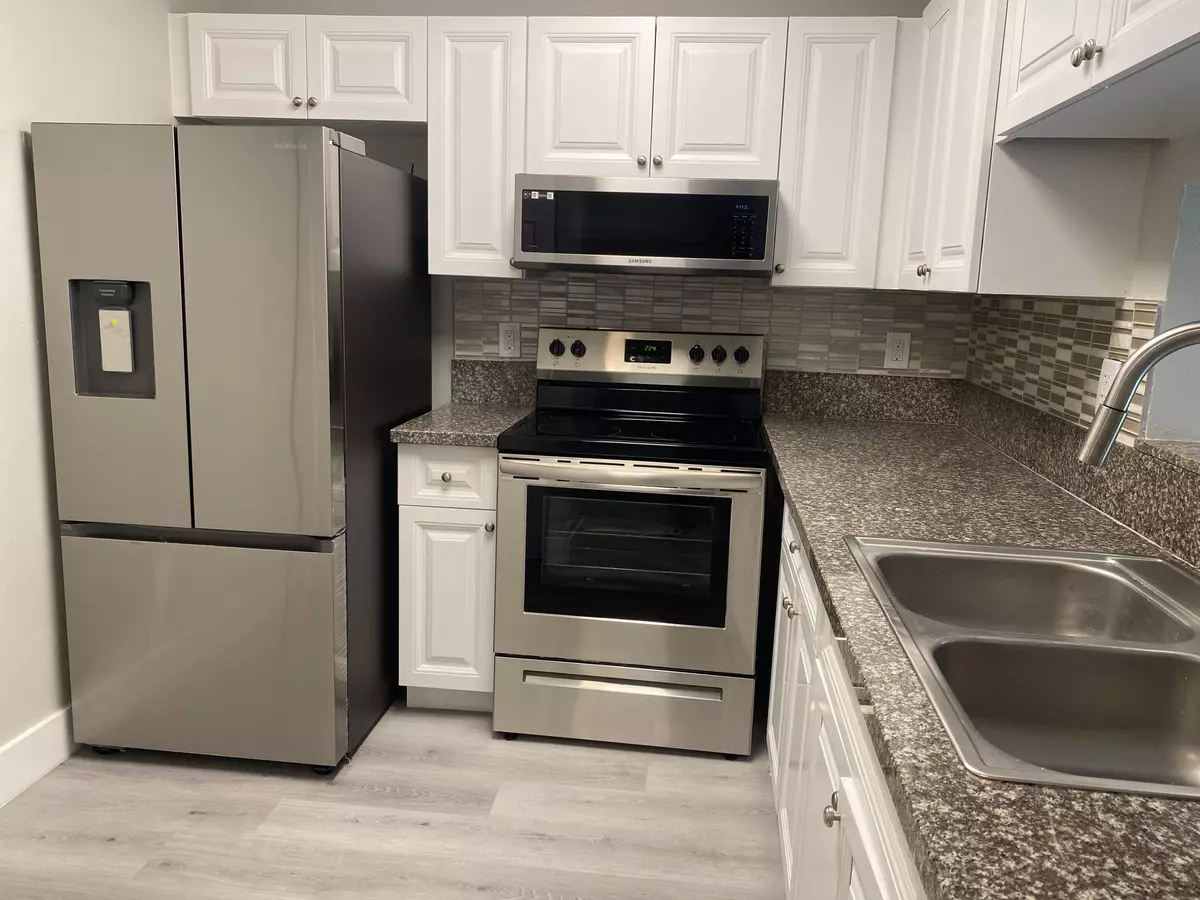 Coral Springs, FL 33065,11430 NW 43rd ST 1-4