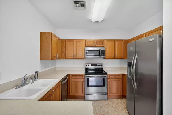 Palm Springs, FL 33461,513 Talia CIR