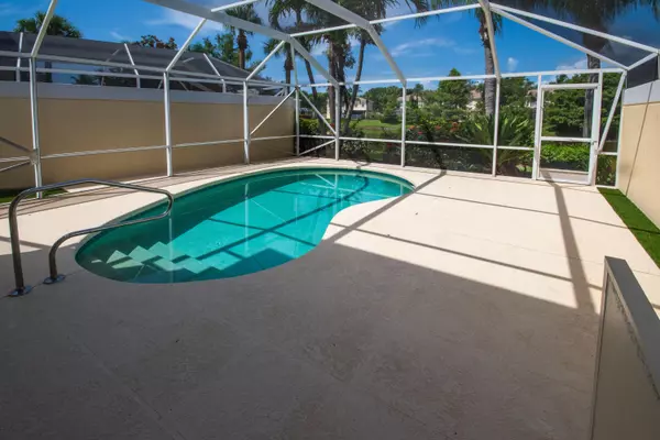 327 Salinas DR, Palm Beach Gardens, FL 33410