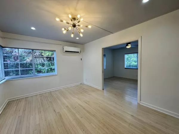 Lake Worth Beach, FL 33460,210 S Ocean Breeze 1