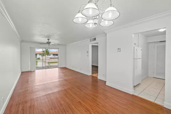 Boca Raton, FL 33428,9911 Sandalfoot BLVD 113