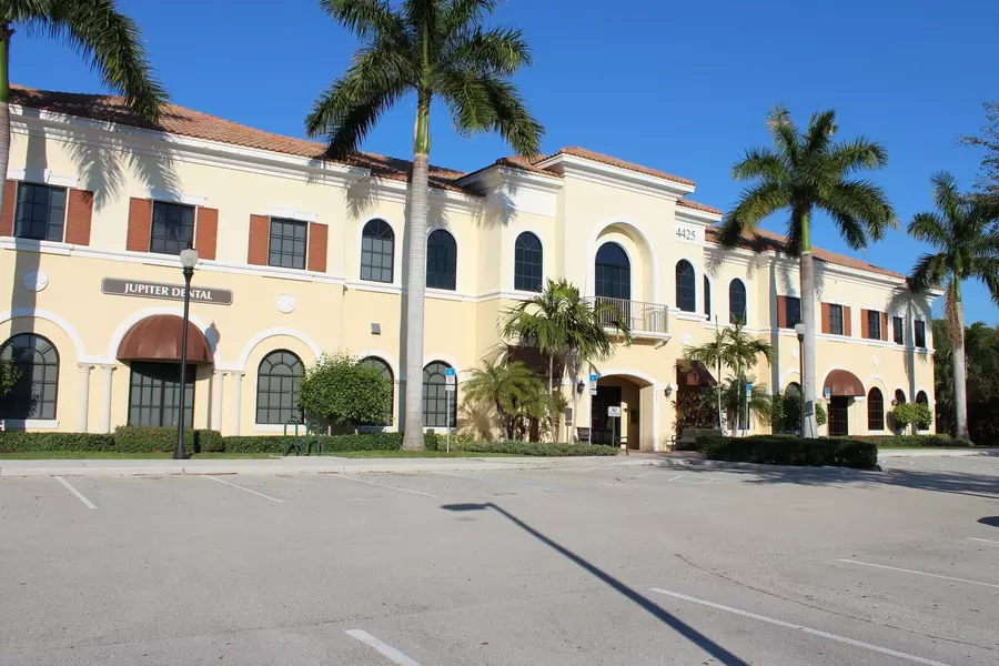 4425 Military TRL 201, Jupiter, FL 33458