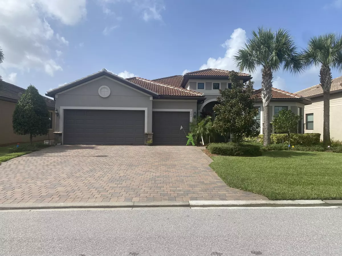Port Saint Lucie, FL 34984,740 SE Villandry WAY