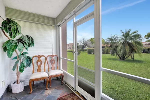 Sunrise, FL 33322,9681 Sunrise Lakes BLVD 104