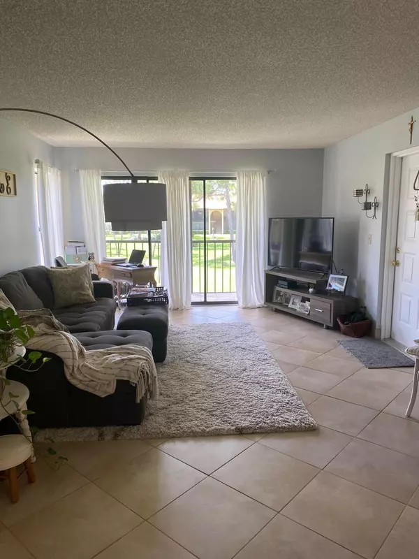 Greenacres, FL 33415,818 Sky Pine WAY E2