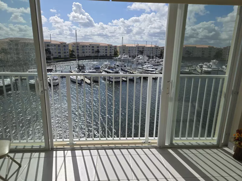 9 E Harbour Isle DR 1, Fort Pierce, FL 34949