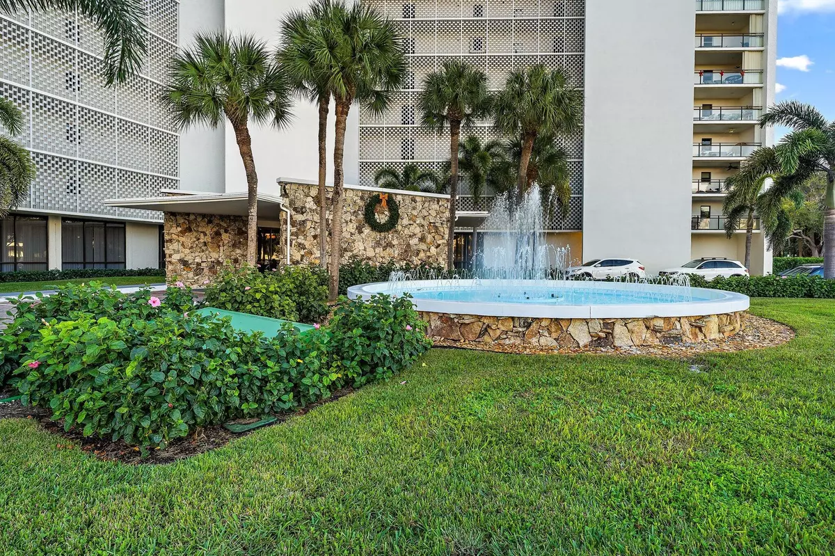 North Palm Beach, FL 33408,336 Golfview RD 719