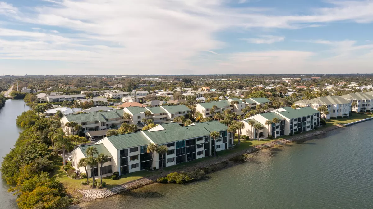 Vero Beach, FL 32960,1820 Tarpon LN 101