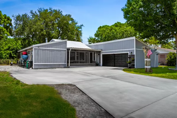 5900 Raintree TRL, Fort Pierce, FL 34982