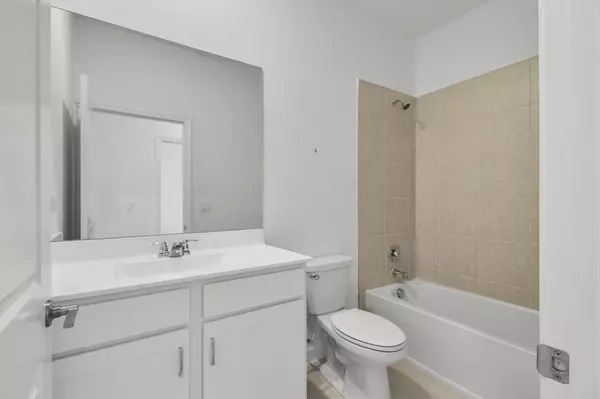 Port Saint Lucie, FL 34984,640 SE Lake Falls ST 640