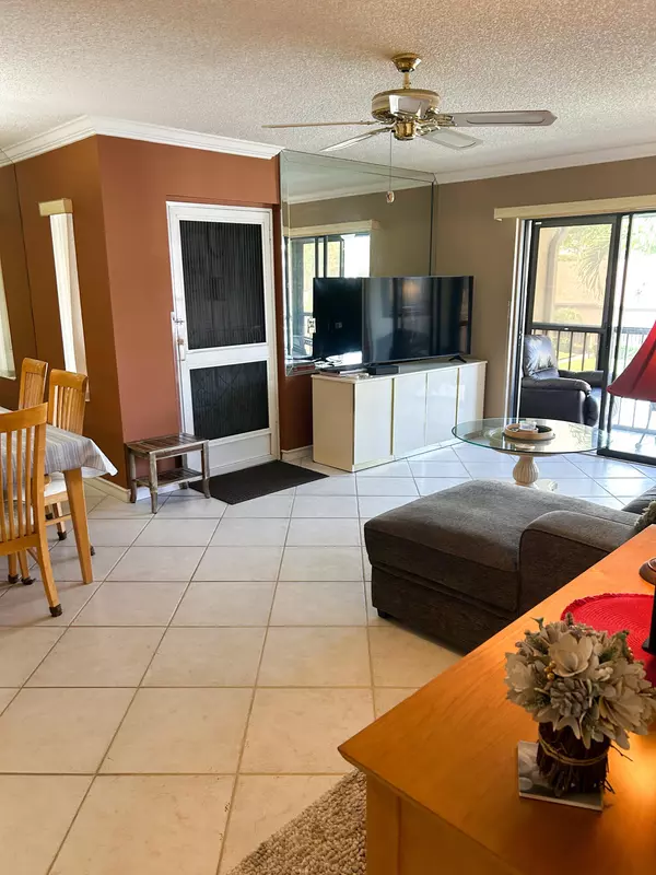 Greenacres, FL 33415,802 Sky Pine WAY A2