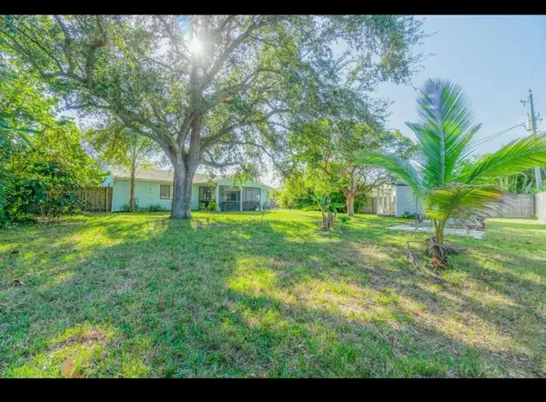 Port Saint Lucie, FL 34952,2533 SE Grand DR