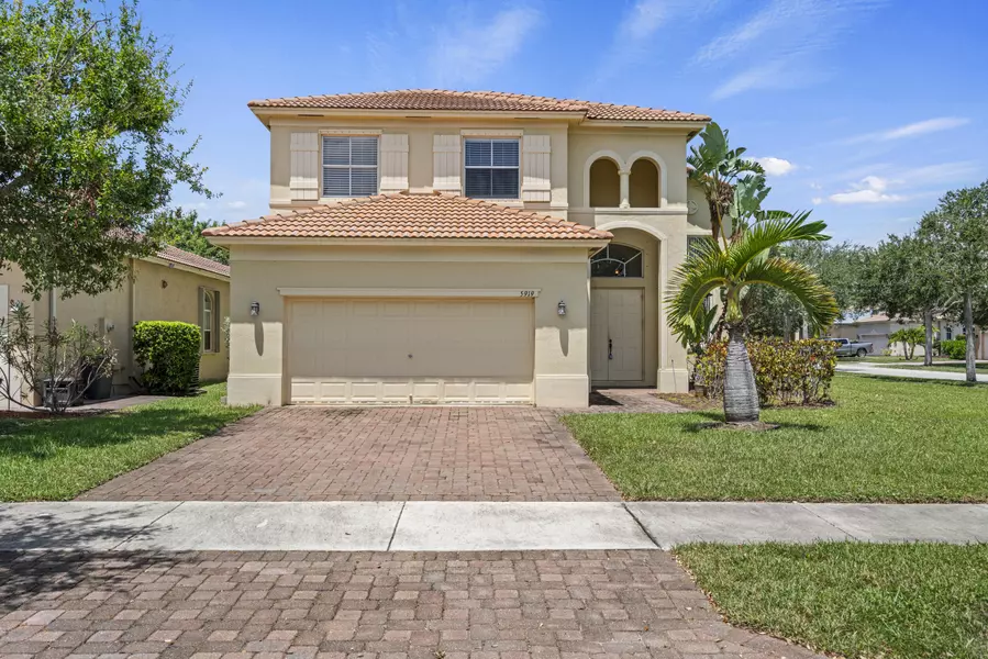5919 Walnut Park Ln LN, Fort Pierce, FL 34951
