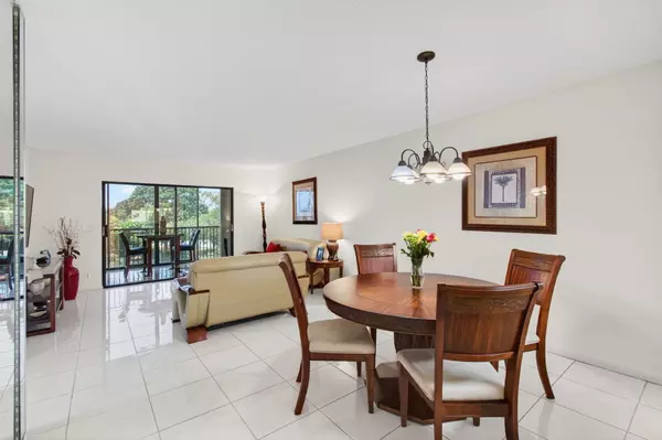 Delray Beach, FL 33446,14475 Strathmore LN #401