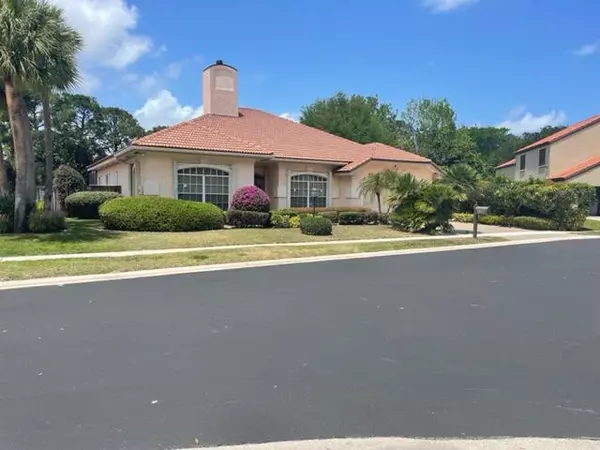 13471 Miles Standish Prt, Palm Beach Gardens, FL 33410