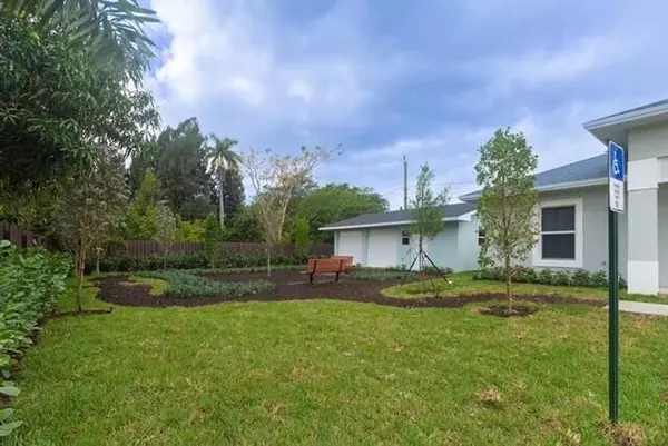 Palm Springs, FL 33461,3901 Gulfstream RD 7