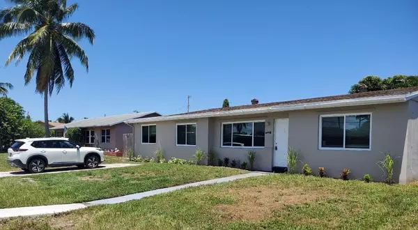 6448 N Lawrence RD, Lake Worth, FL 33462