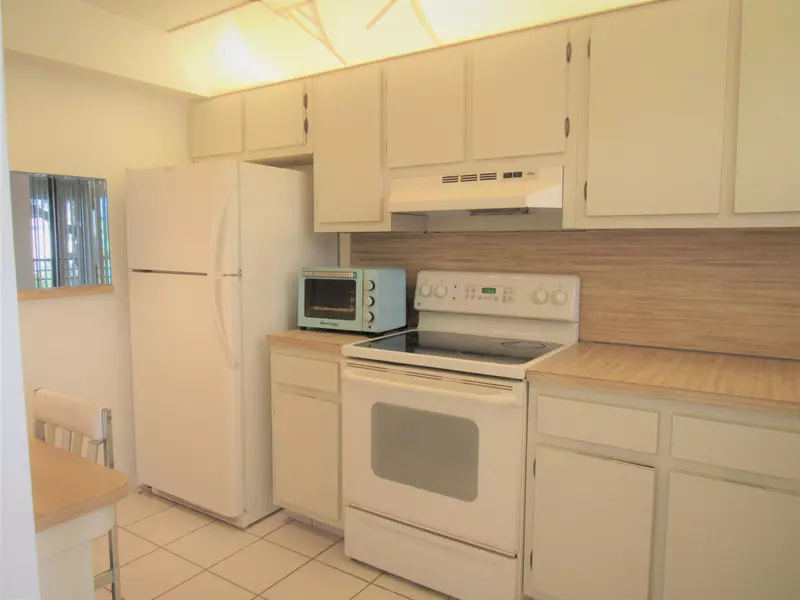 4640 Lucerne Lakes BLVD 206, Lake Worth, FL 33467