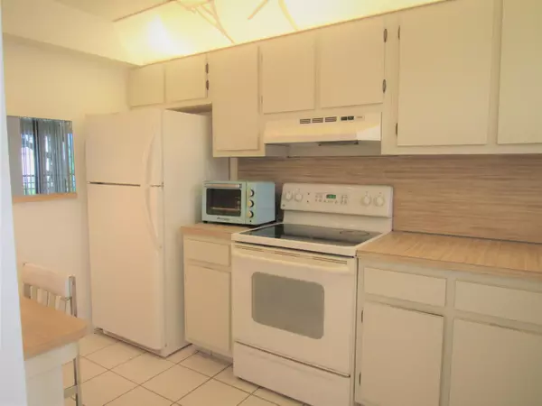 4640 Lucerne Lakes BLVD 206, Lake Worth, FL 33467