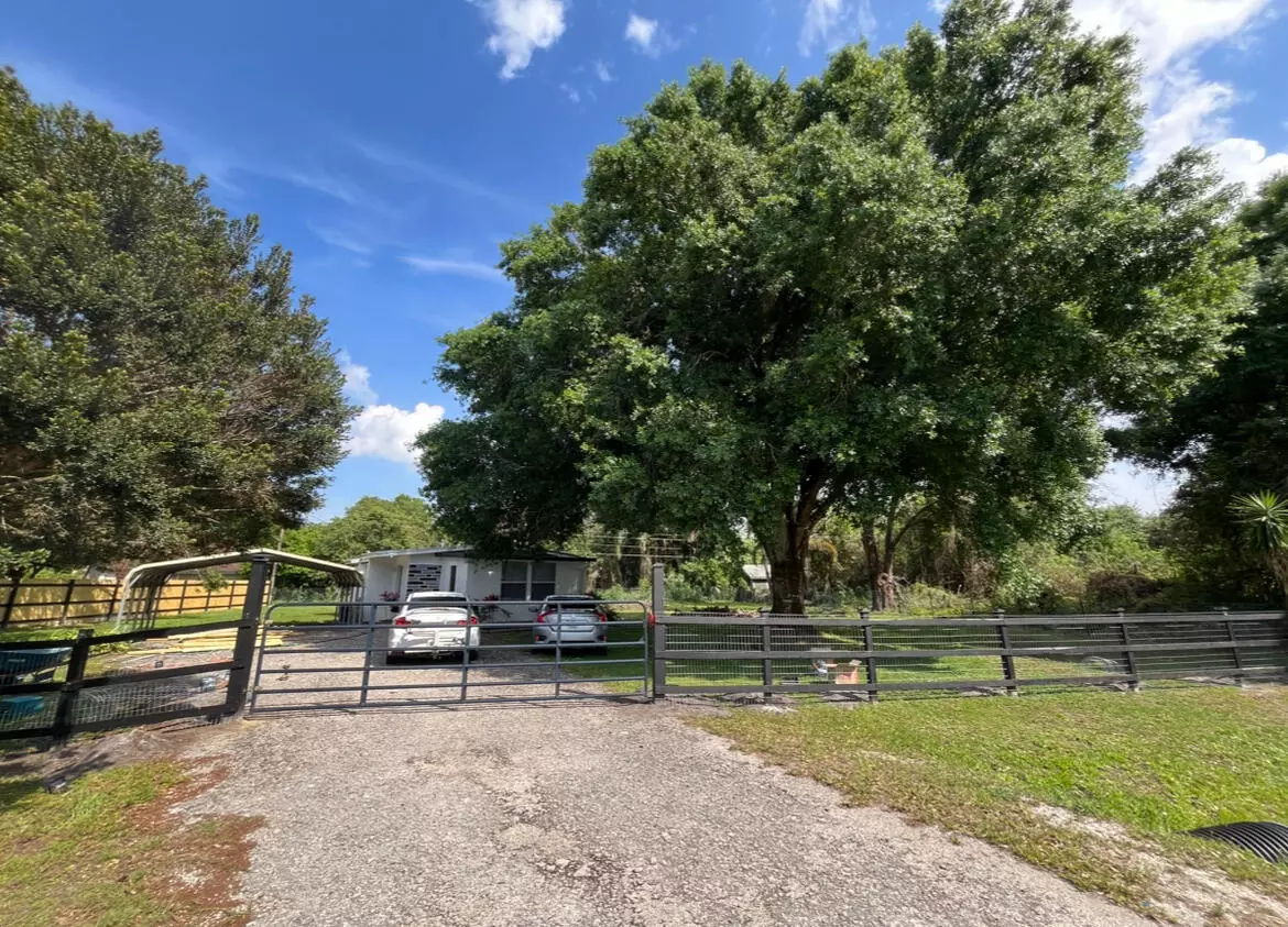 Okeechobee, FL 34972,3704 NW 36th AVE