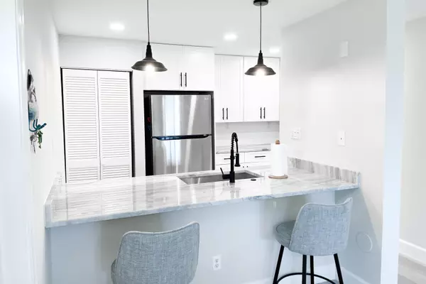 1550 S Ocean DR 19, Hutchinson Island, FL 34949