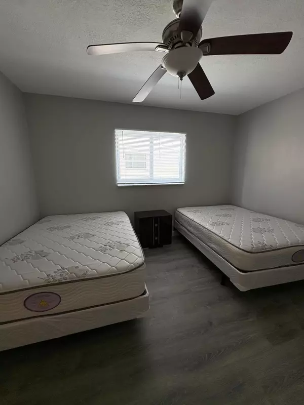 West Palm Beach, FL 33417,102 Stratford H A