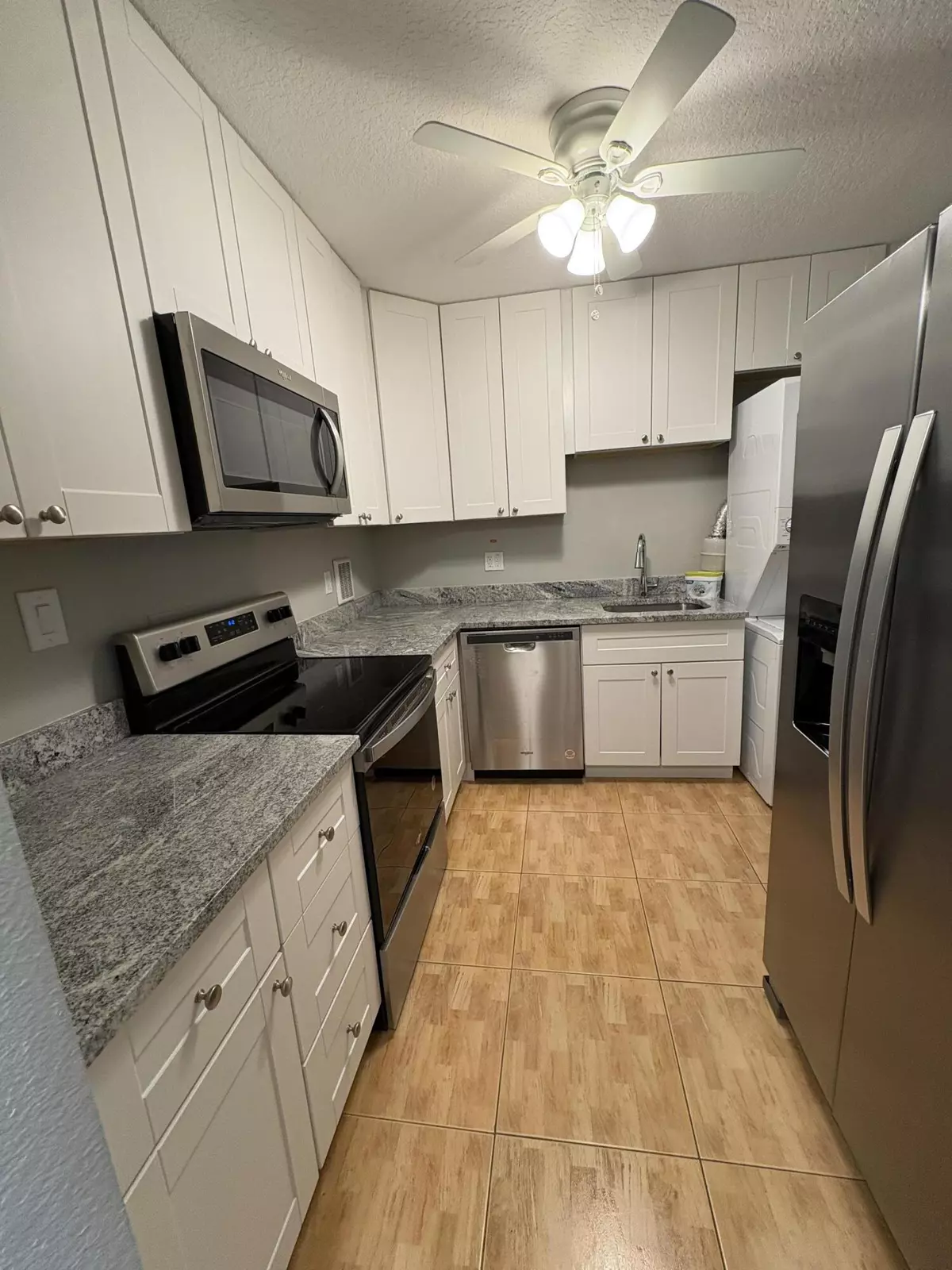 West Palm Beach, FL 33417,102 Stratford H A