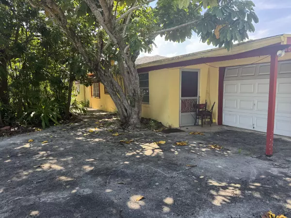 Fort Pierce, FL 34982,212 Indian Hills DR
