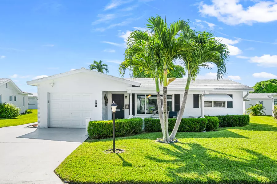 206 SW 13th ST, Boynton Beach, FL 33426