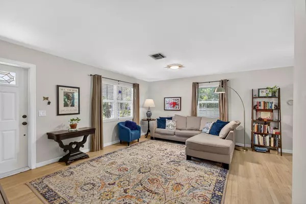 West Palm Beach, FL 33405,225 Cortez RD